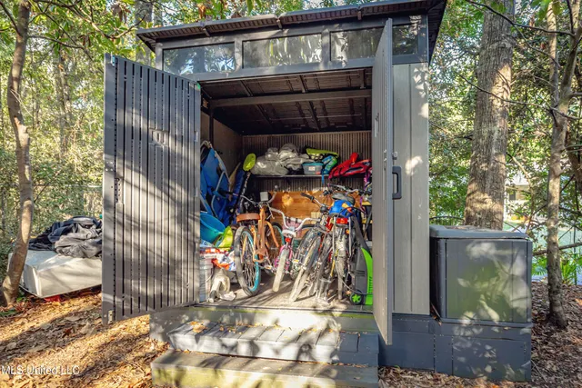 $589,000 | 1103 Le Voyageur Drive, Ocean Springs, MS 39564