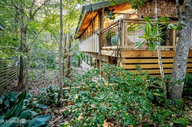 $589,000 | 1103 Le Voyageur Drive, Ocean Springs, MS 39564