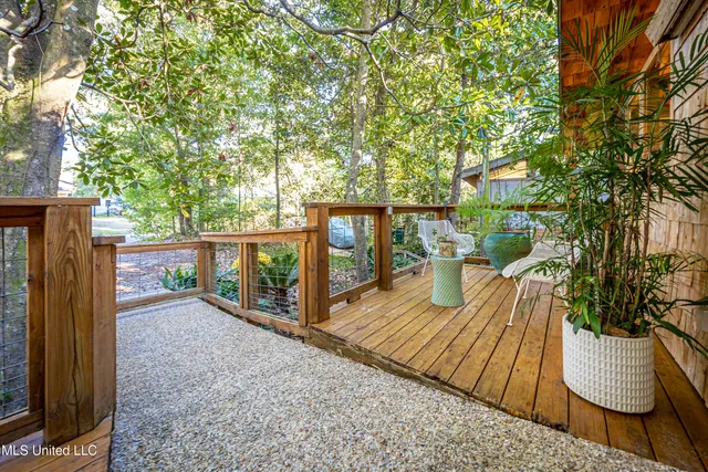 $589,000 | 1103 Le Voyageur Drive, Ocean Springs, MS 39564