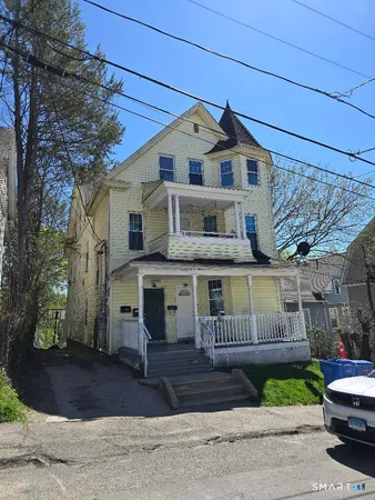 $1,500 | 219 Woodlawn Terrace, Waterbury, CT 06710