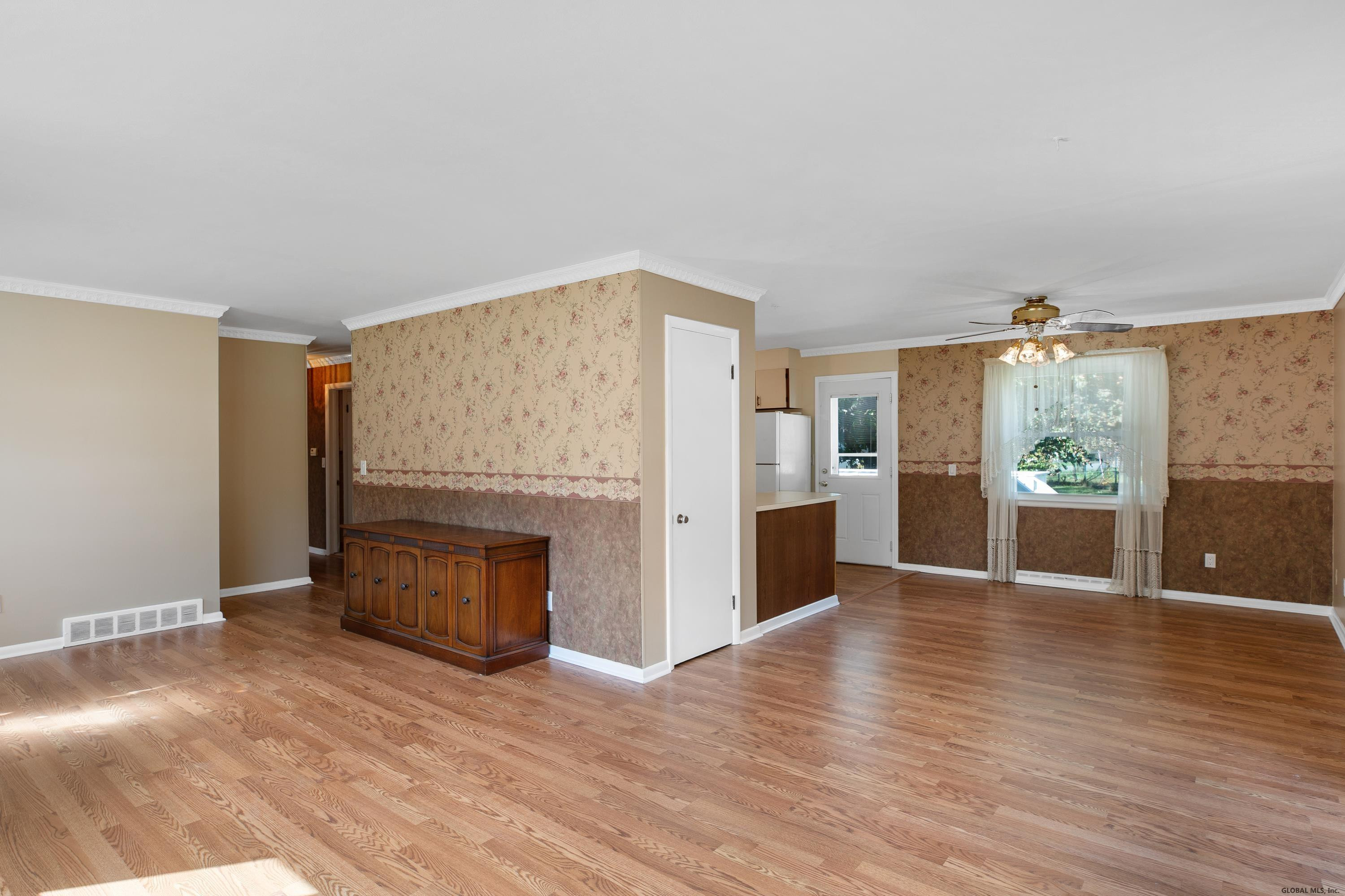 1 Ruth Terrace Albany, NY 12203 - Photo 4 of 37 Photo 4