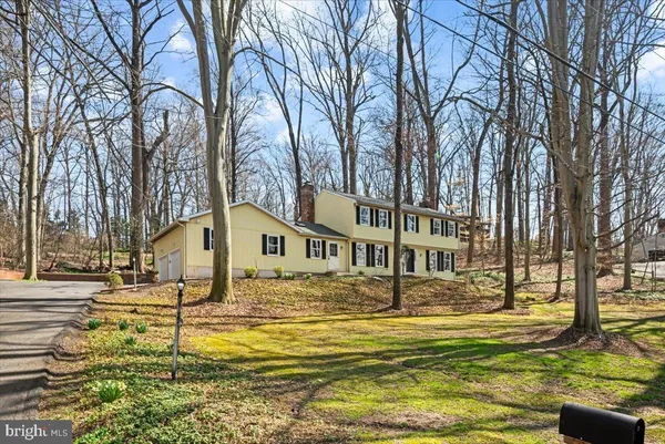 $627,500 | 11 Yorkridge Trail, Hockessin, DE 19707