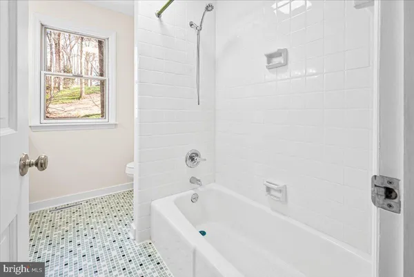 $627,500 | 11 Yorkridge Trail, Hockessin, DE 19707