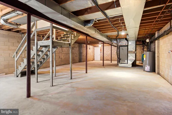 $627,500 | 11 Yorkridge Trail, Hockessin, DE 19707