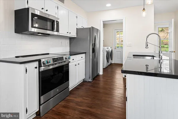 $627,500 | 11 Yorkridge Trail, Hockessin, DE 19707