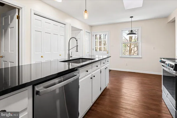 $627,500 | 11 Yorkridge Trail, Hockessin, DE 19707