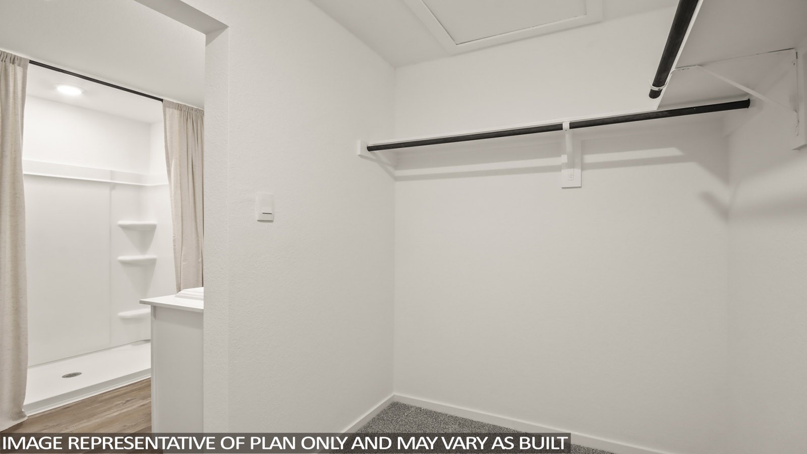 949 Sutherland Falls Street Conroe, TX 77303 - Photo 13 of 30 a picture of a bathroom