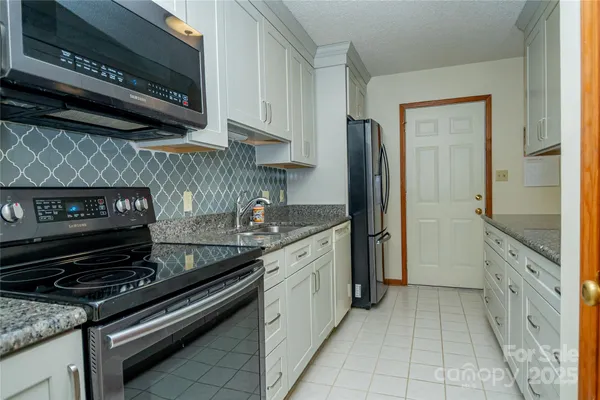 $229,900 | 603 29th Avenue Northeast, Unit 123, Hickory, NC 28601