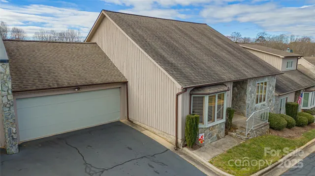 $292,000 | 603 29th Avenue Northeast, Unit 123, Hickory, NC 28601