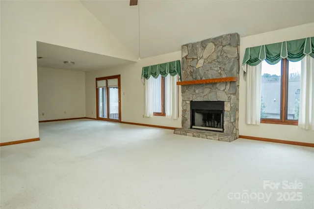 $292,000 | 603 29th Avenue Northeast, Unit 123, Hickory, NC 28601