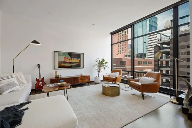 $3,495 | 201 South 11th Street, Unit 530, Minneapolis, MN 55403
