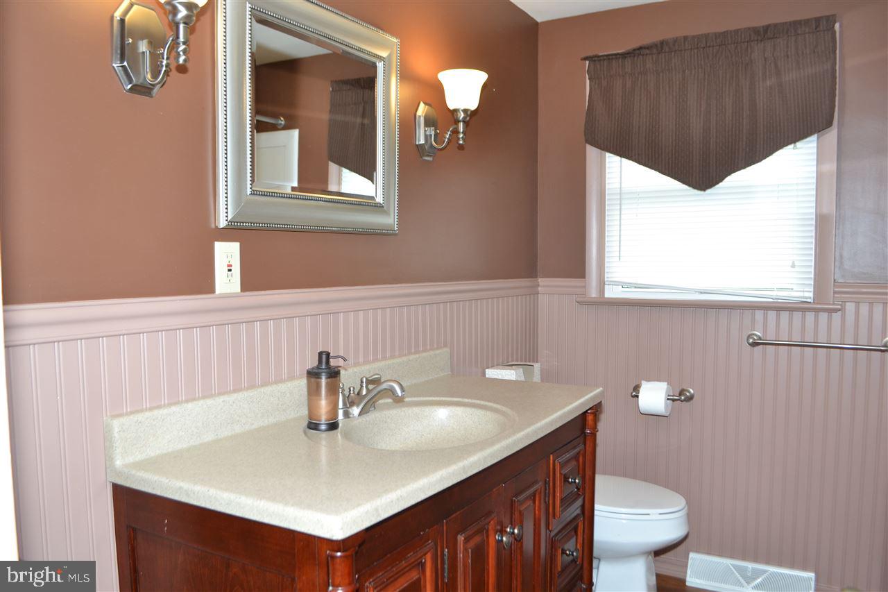2242 Sycamore Road York, PA 17408 - Photo 14 of 27