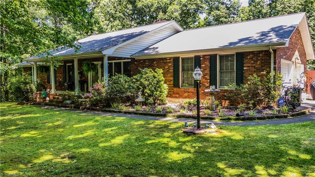 1130 Flinty Knoll Road Pinnacle, NC 27043 - Photo 2 of 29