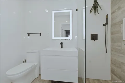 $549,000 | 81 Alhambra Drive, Oceanside, NY 11572