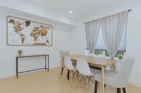 $549,000 | 81 Alhambra Drive, Oceanside, NY 11572