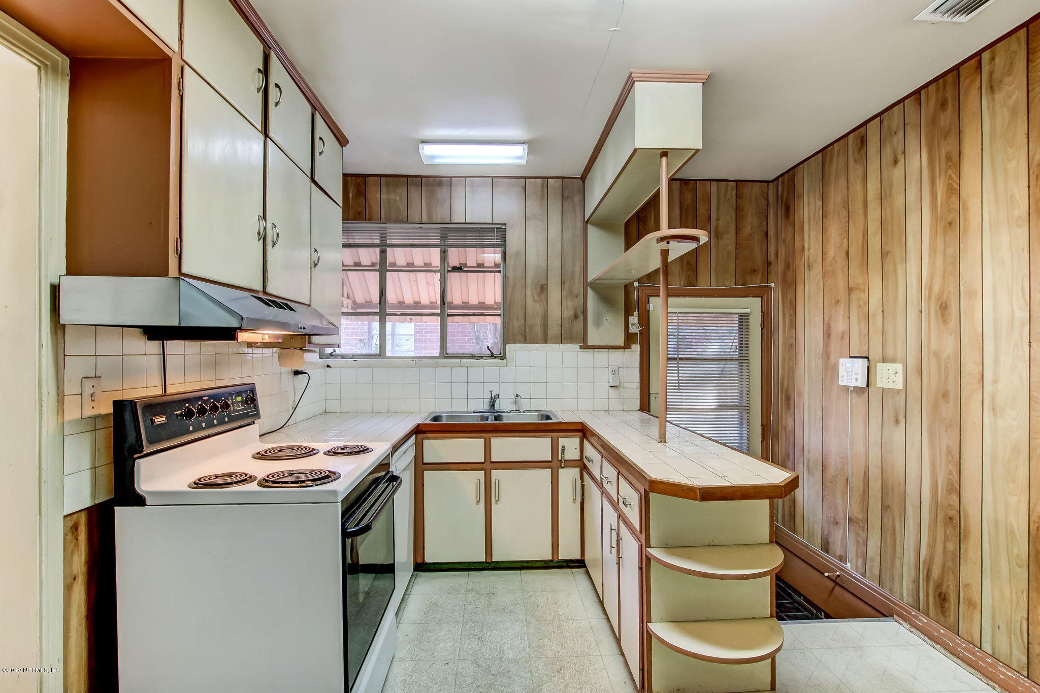 1644 Mayview Road Jacksonville, FL 32210 - Photo 17 of 40 Kitchen