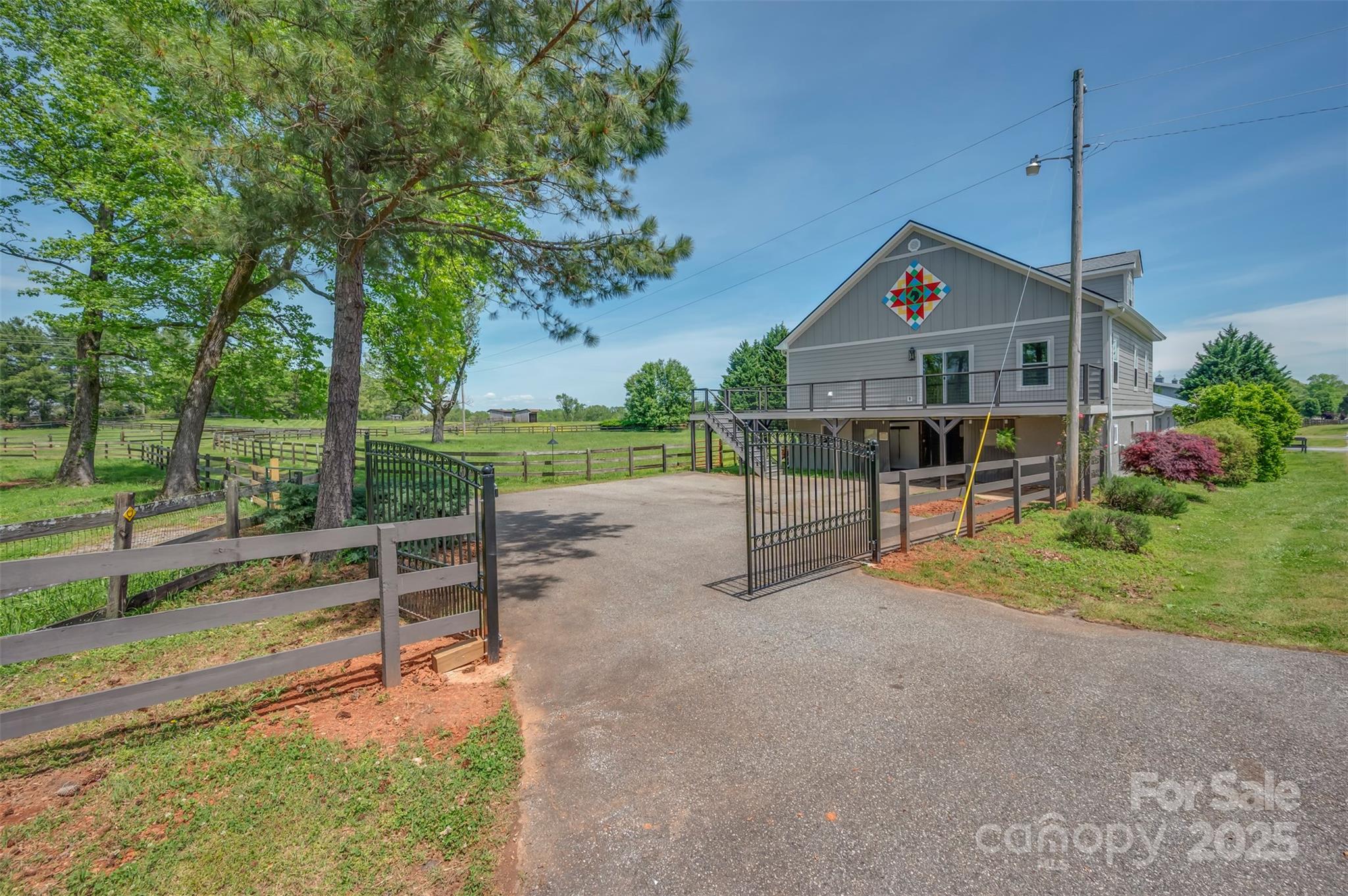 855 Phillips Road Columbus, NC 28722 - Photo 4 of 43 Gallery Image 4
