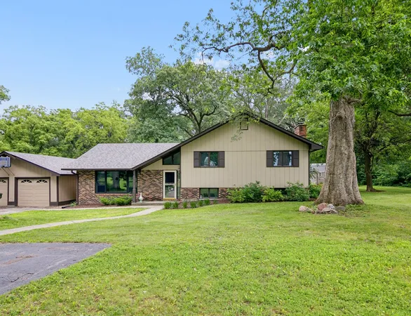 $500,000 | 7273 North 16000th Road East, Grant Park, IL 60940