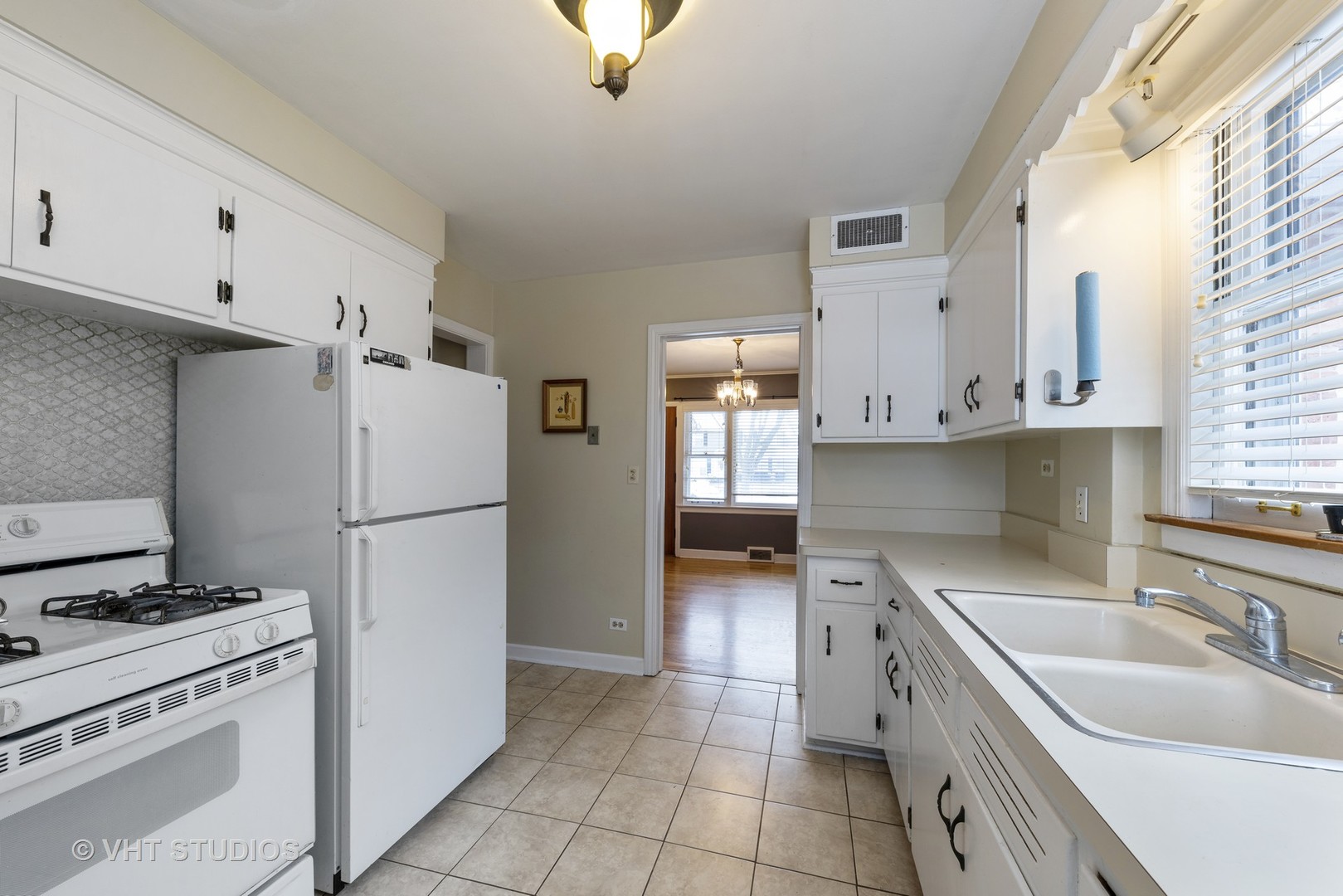 515 South Emerson Street Mount Prospect, IL 60056 - Photo 6 of 22