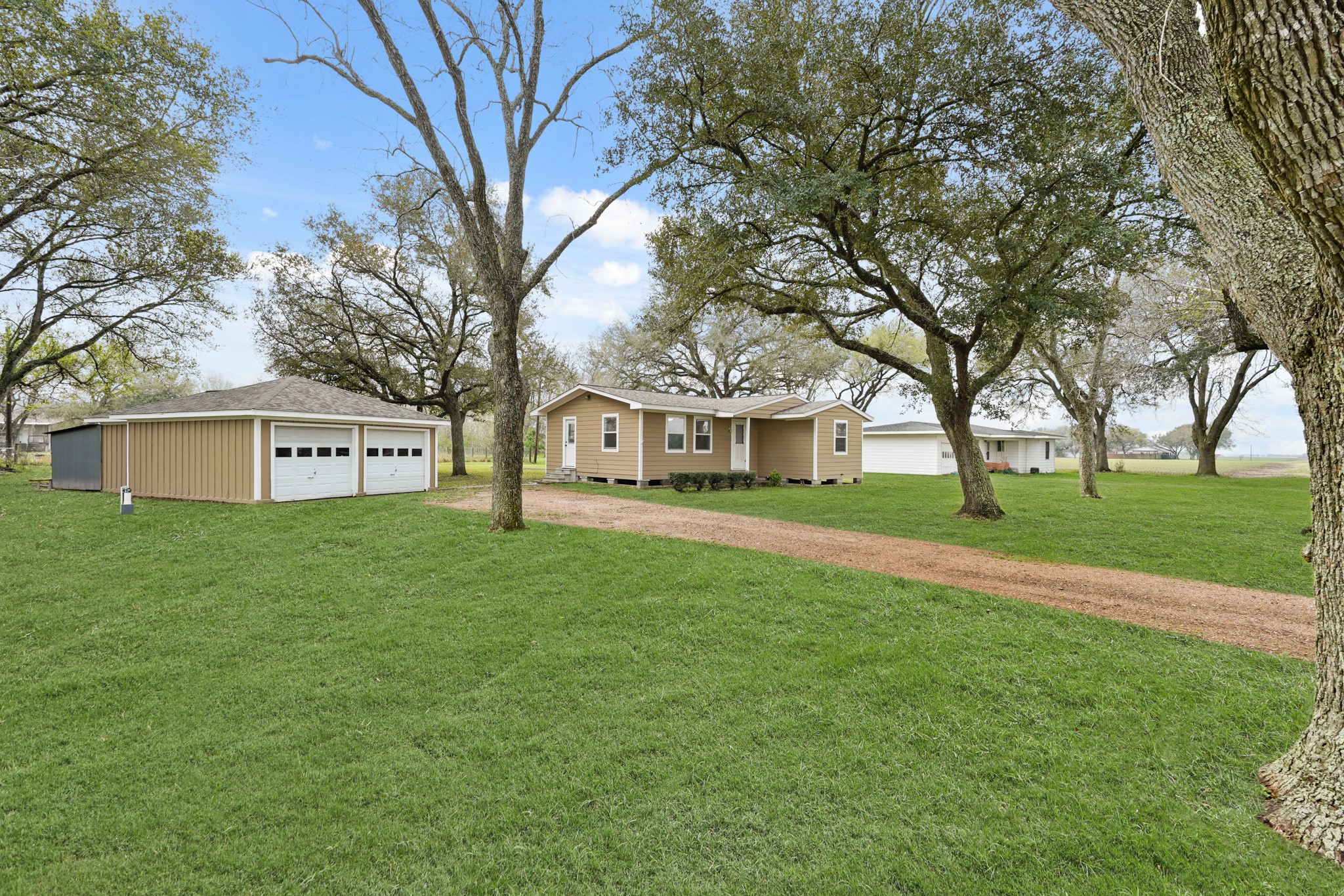 8427 Brinkmeyer Road Needville, TX 77461 - Photo 2 of 21