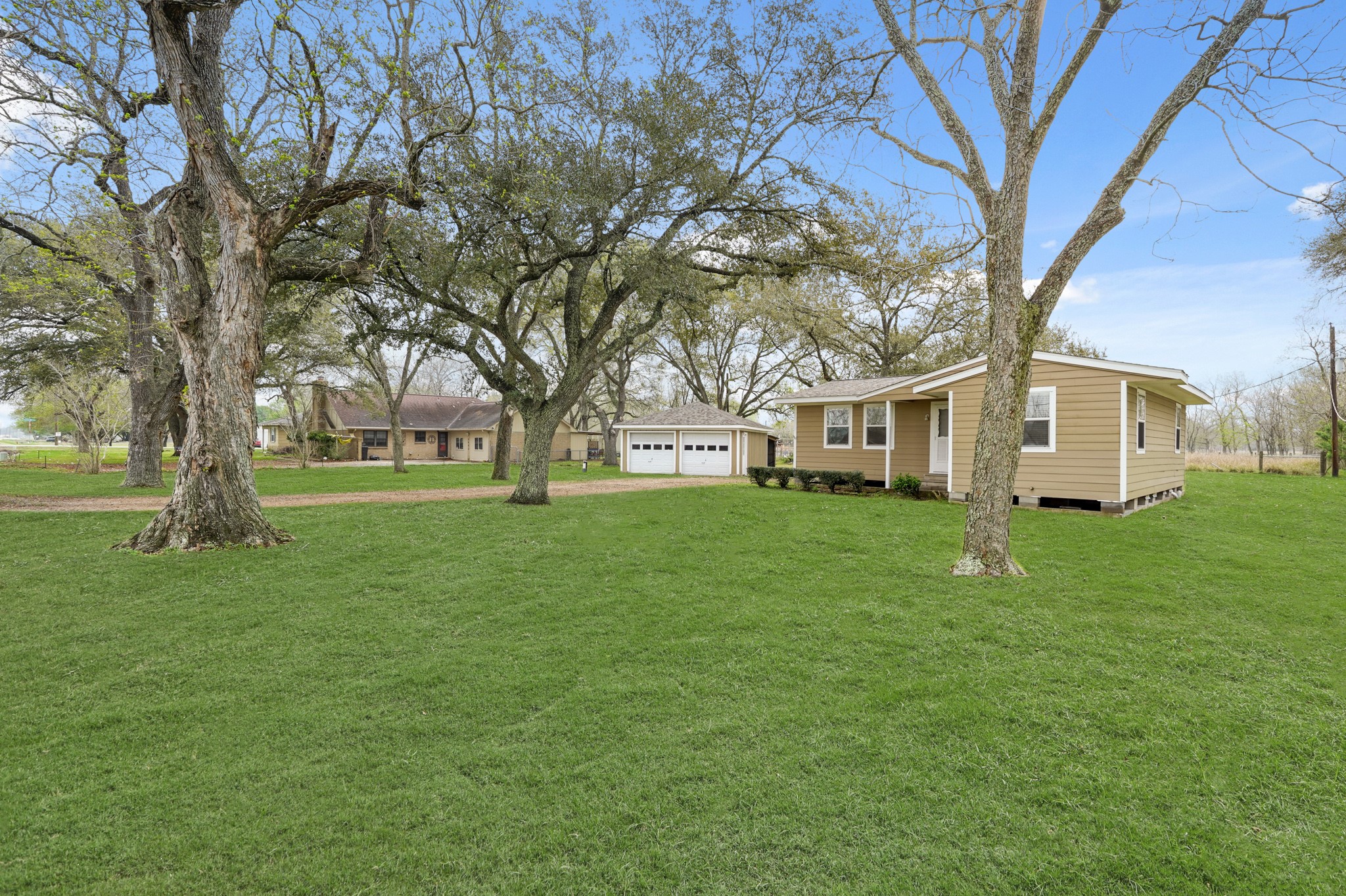 8427 Brinkmeyer Road Needville, TX 77461 - Photo 3 of 21