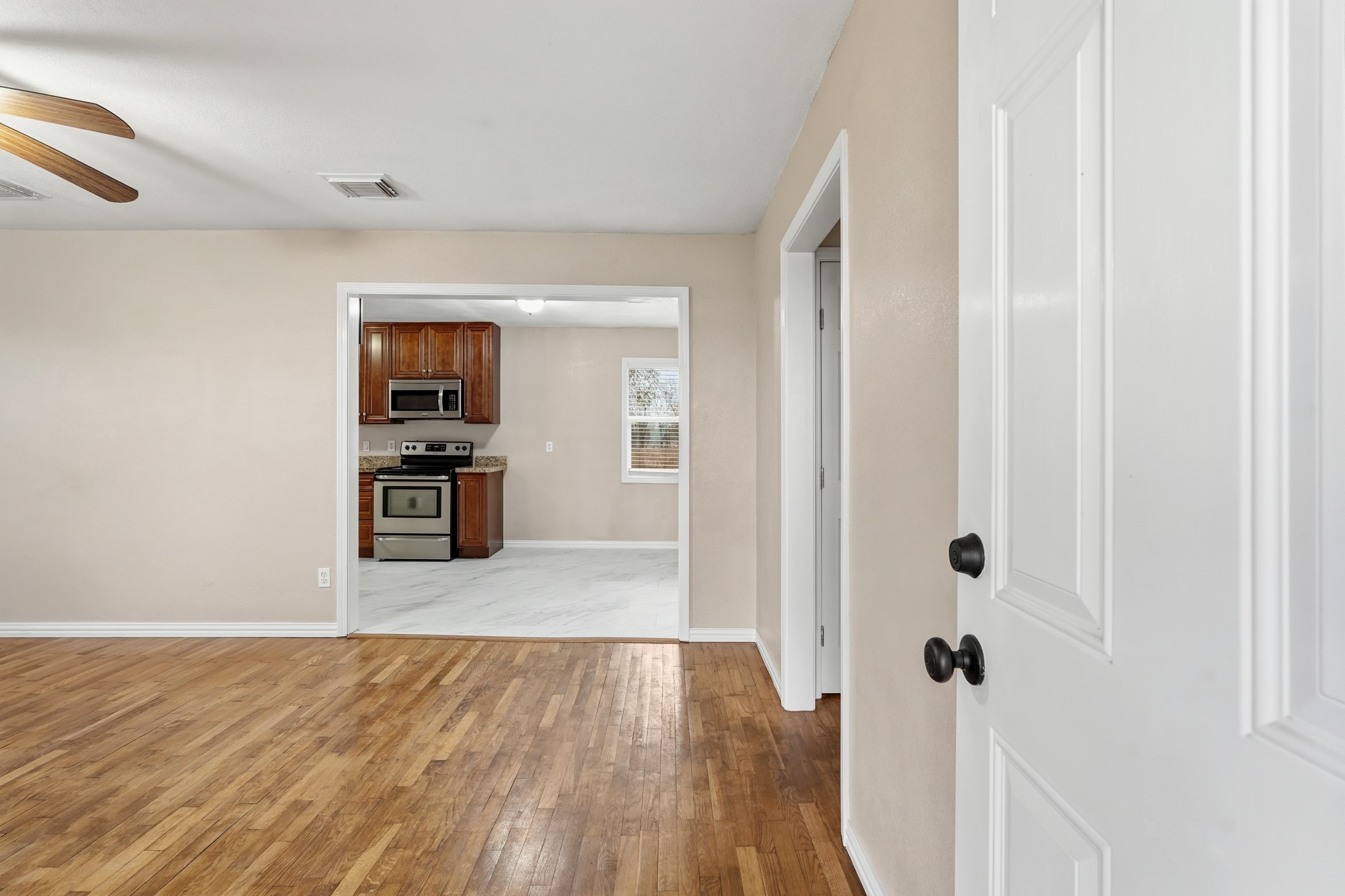 8427 Brinkmeyer Road Needville, TX 77461 - Photo 4 of 21