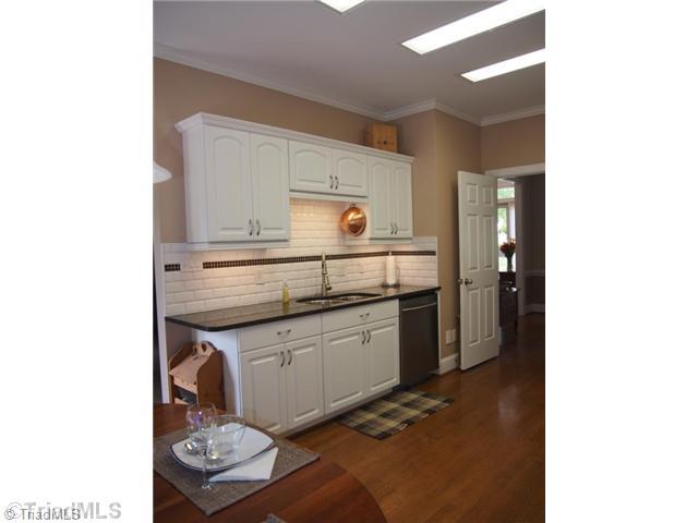 2811 Lockland Drive Oak Ridge, NC 27310 - Photo 5 of 8 Kitchen.