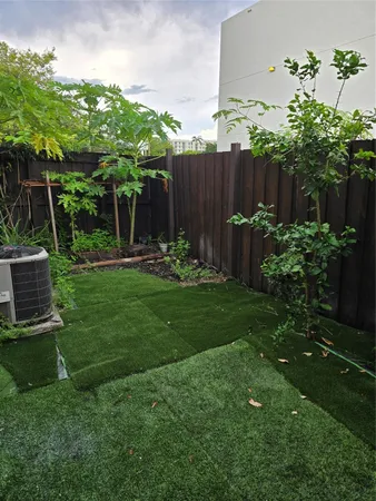 $2,500 | 20 Northwest 7th Avenue, Unit 6, Pompano Beach, FL 33060