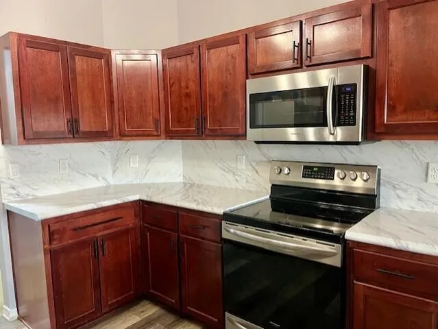 $2,650 | 9866 Parker Lake Circle, Navarre, FL 32566