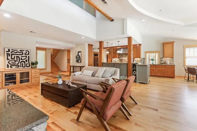 a view of walk in closet