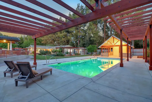 a view of an entryway