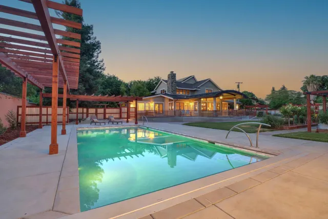 $2,850,000 | 38201 Russell Boulevard, Davis, CA 95616