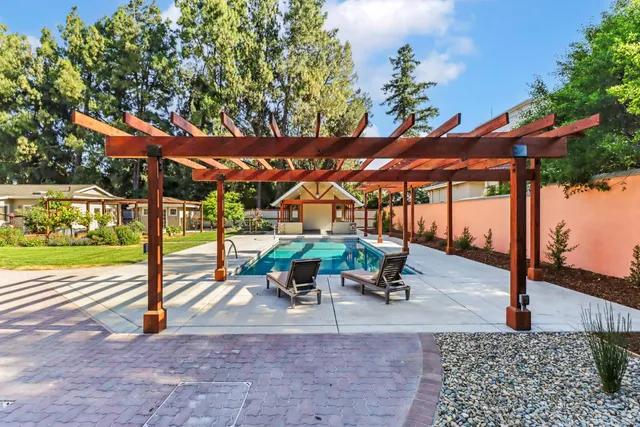 $2,850,000 | 38201 Russell Boulevard, Davis, CA 95616