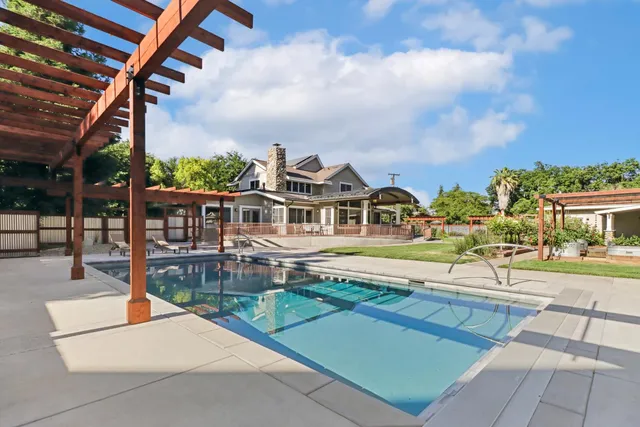 $2,850,000 | 38201 Russell Boulevard, Davis, CA 95616