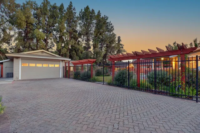 $2,850,000 | 38201 Russell Boulevard, Davis, CA 95616