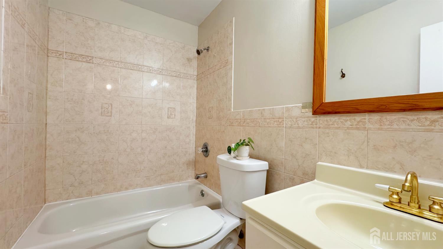 148 Winthrop Road Edison, NJ 08817 - Photo 12 of 16