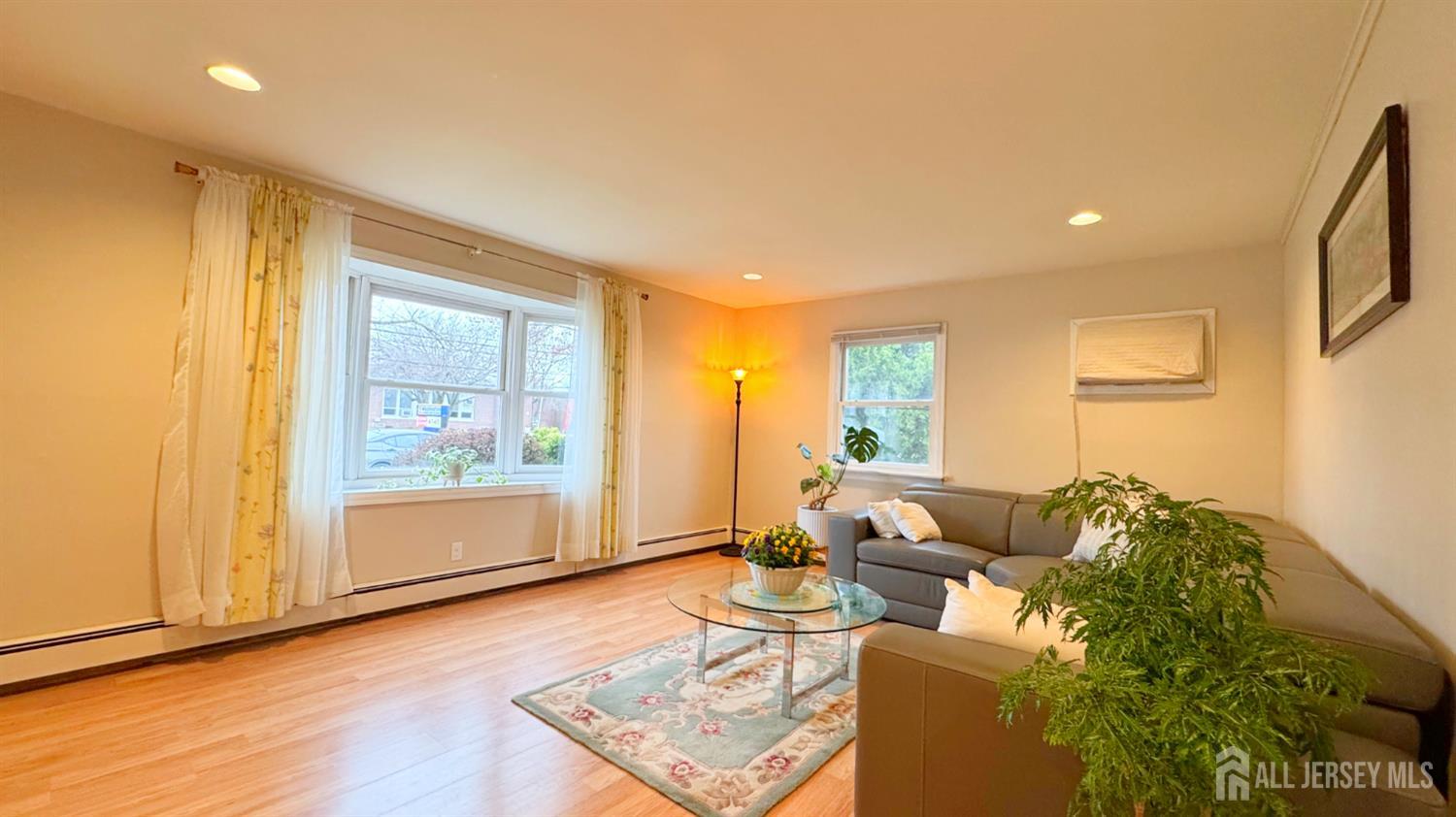 148 Winthrop Road Edison, NJ 08817 - Photo 3 of 16