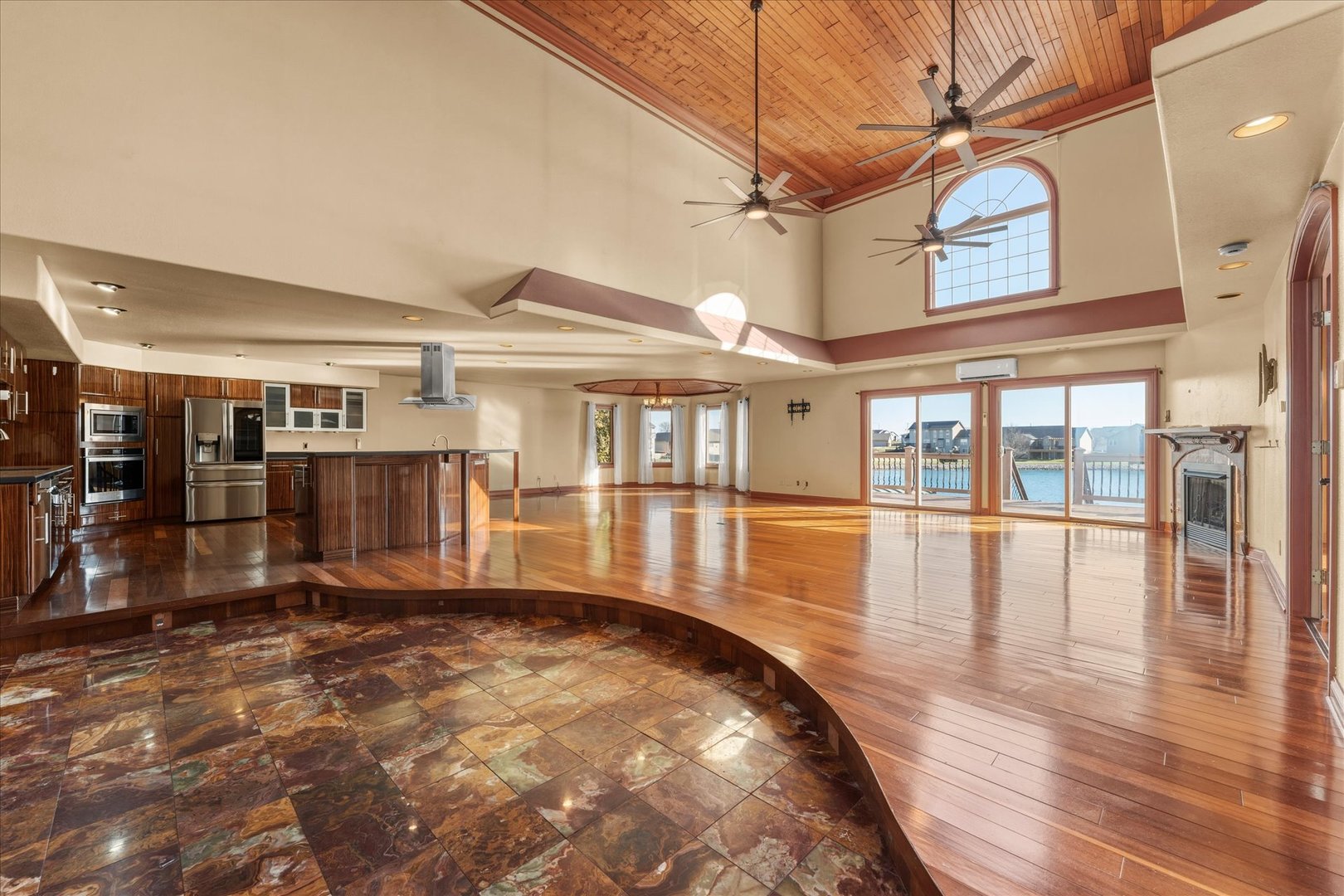 2208 Altoona Road Bloomington, IL 61705 - Photo 6 of 53 Gallery Image 6