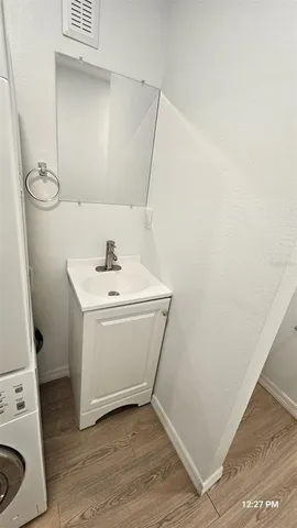 $1,300 | 3142 Diana Drive, Unit C, Zephyrhills, FL 33541