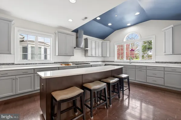 $1,600,000 | 402 Park Hill Lane, Newtown Square, PA 19073