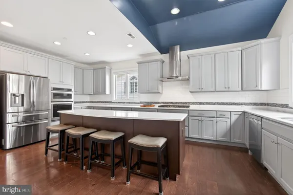 $1,600,000 | 402 Park Hill Lane, Newtown Square, PA 19073