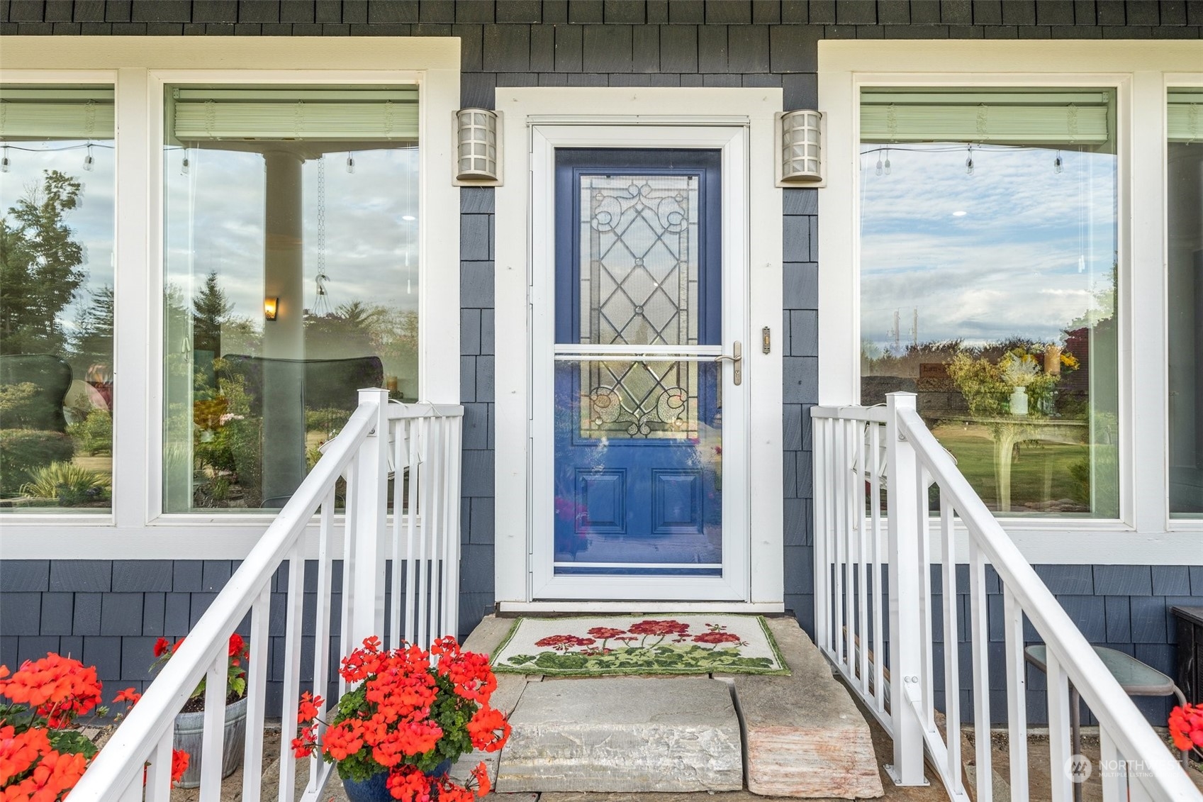 9435 Weidkamp Road Lynden, WA 98264 - Photo 5 of 40 a view of balcony and wooden floor
