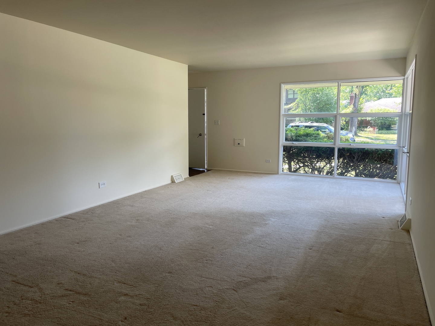 1015 Warrington Road Deerfield, IL 60015 - Photo 3 of 24