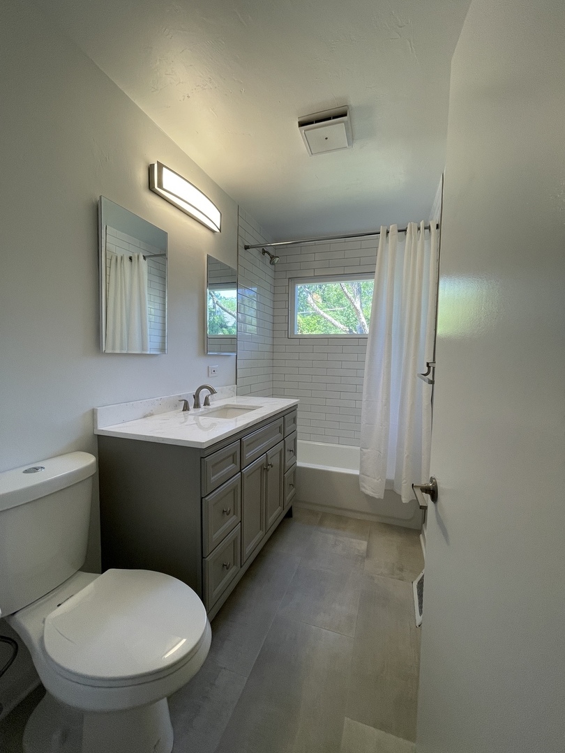 1015 Warrington Road Deerfield, IL 60015 - Photo 10 of 24