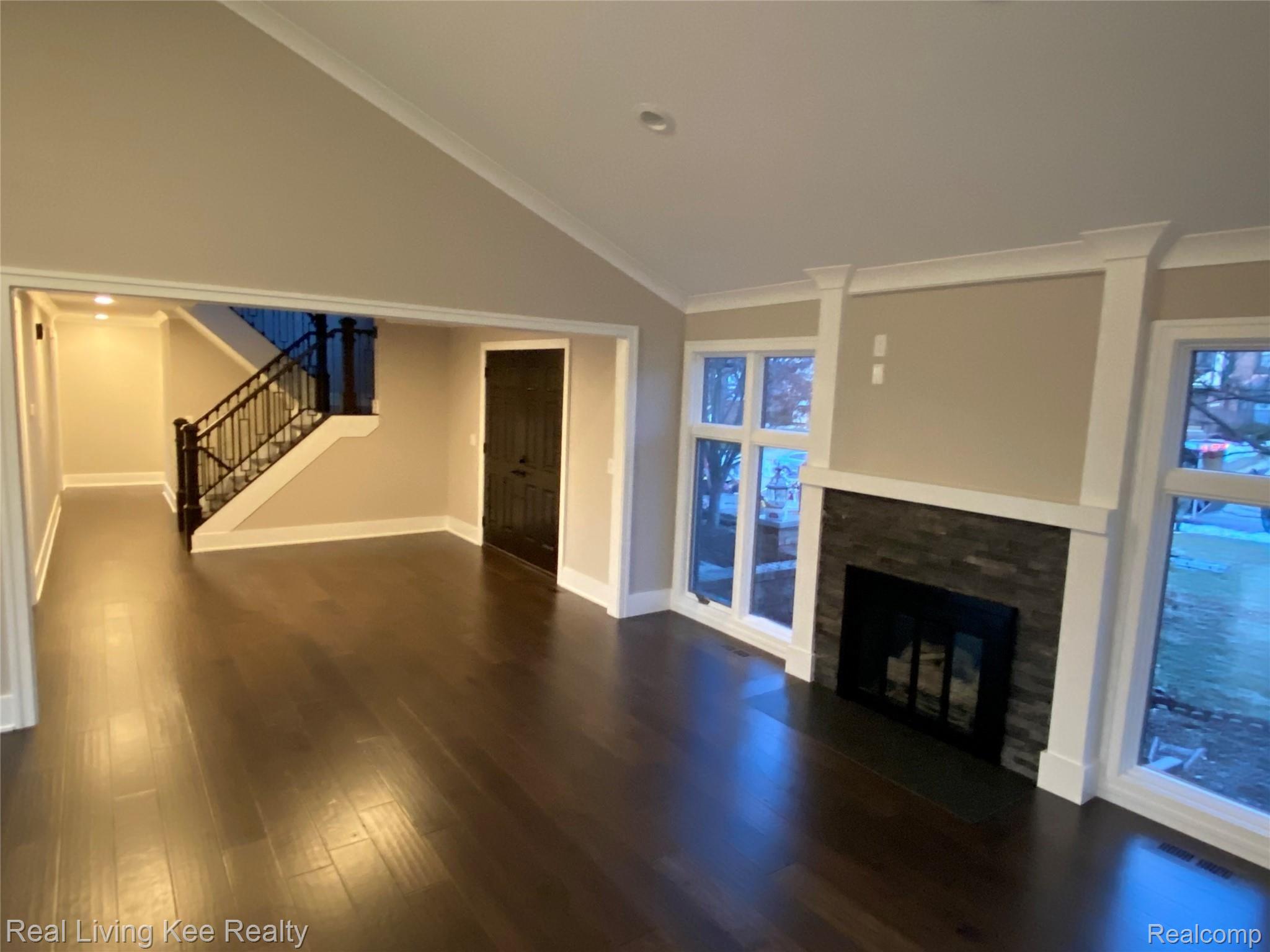 799 Snowmass Drive Rochester, MI 48309 - Photo 8 of 61 IMG-8132.jpg