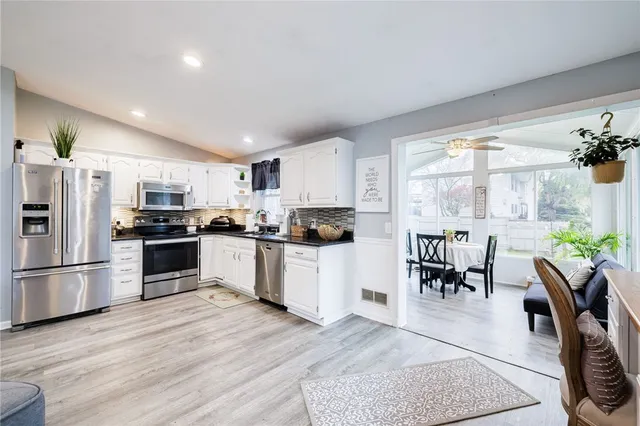 $274,900 | 8495 Stringham Drive, Batavia, NY 14020