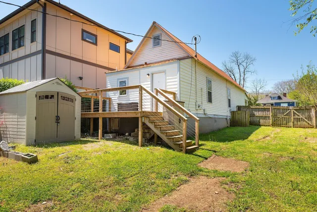 a house view with a outdoor space