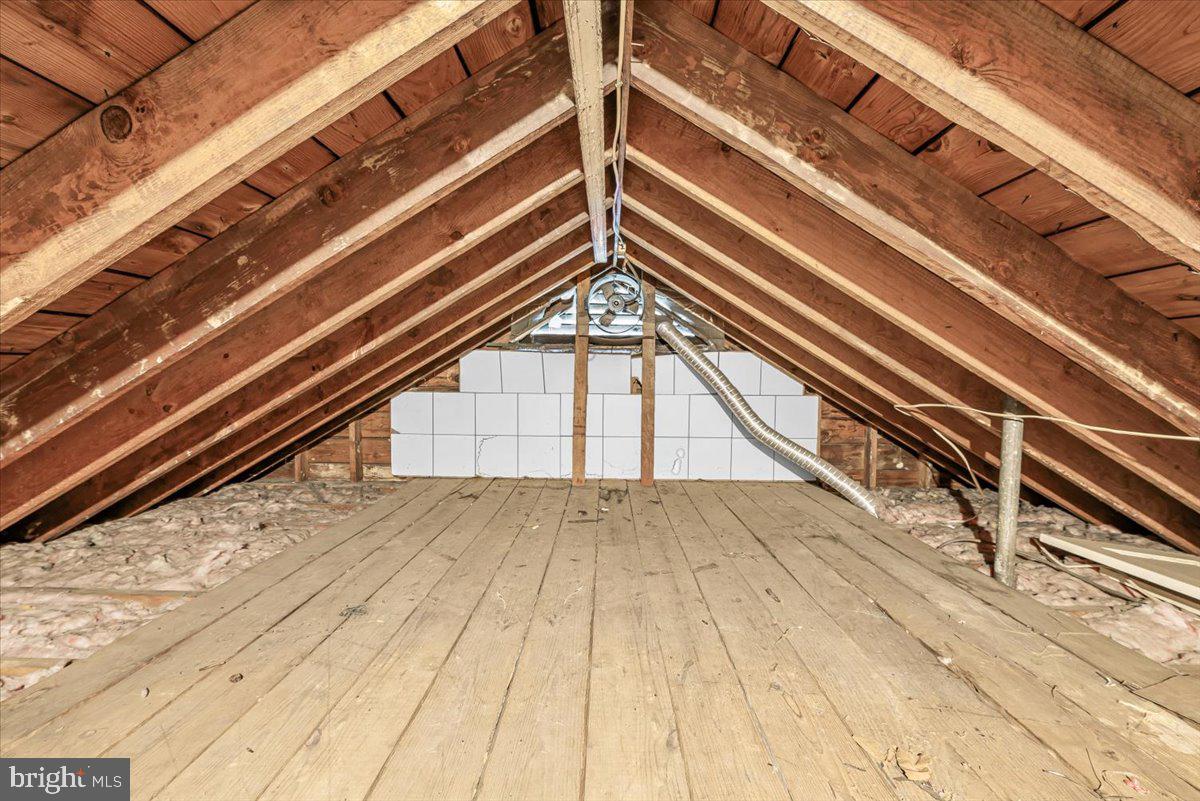 10101 Portland Road Silver Spring, MD 20901 - Photo 21 of 33 a view of entryway