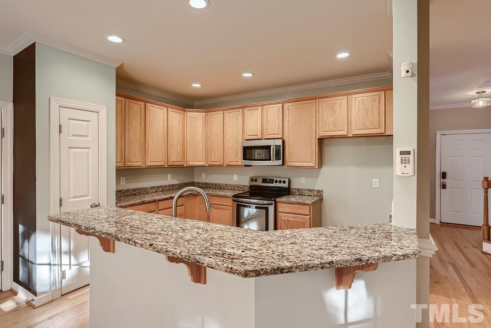 113 Rushing Breeze Court Apex, NC 27502 - Photo 8 of 28 Gallery Image 8