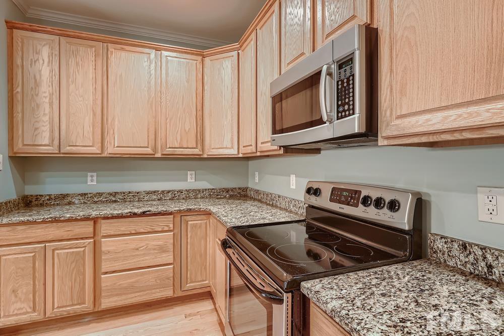 113 Rushing Breeze Court Apex, NC 27502 - Photo 9 of 28 Gallery Image 9
